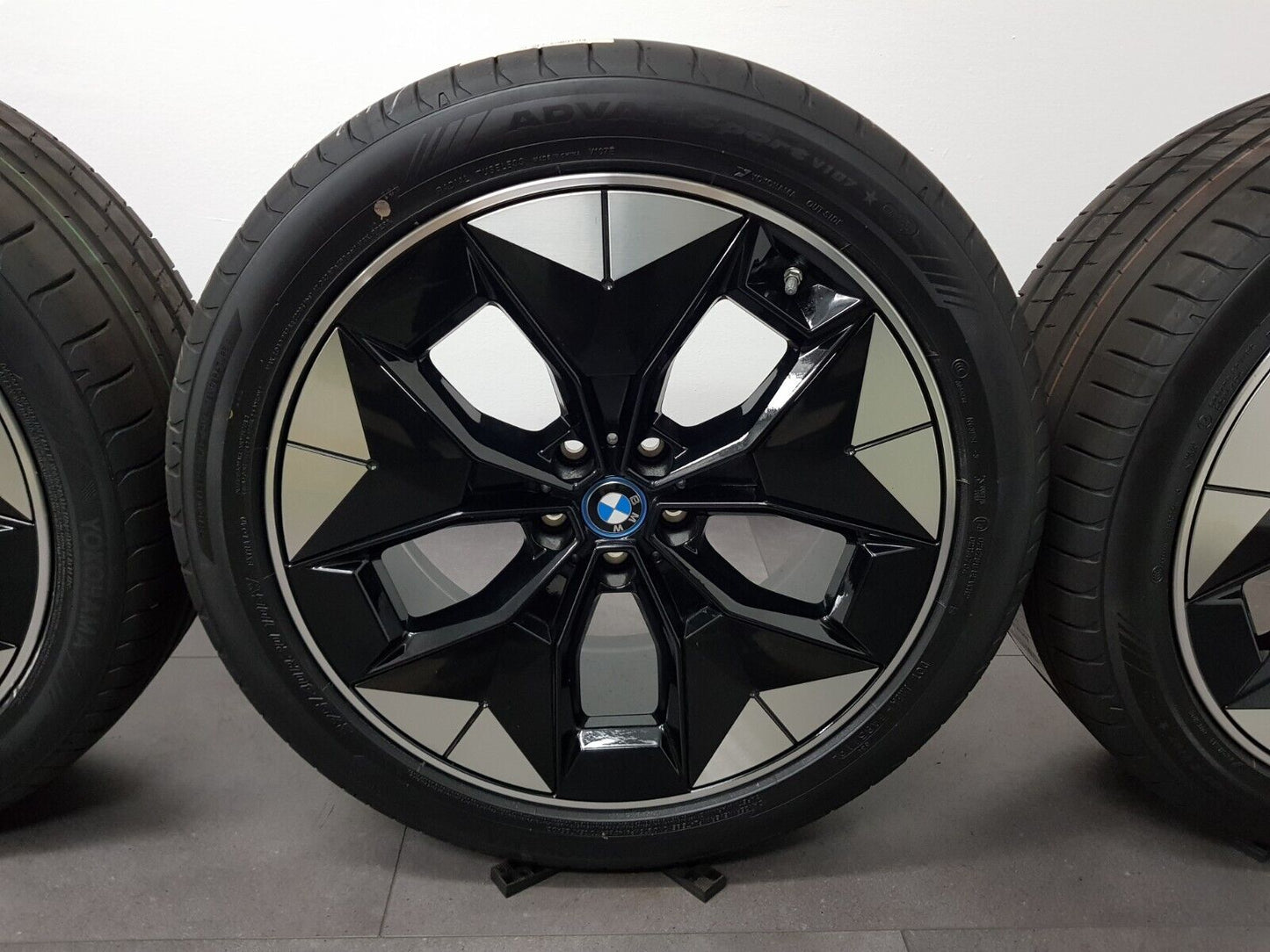 NEU 20 Zoll Sommerreifen original BMW iX3 G08 6894844 6894845 Styling 843 Felgen