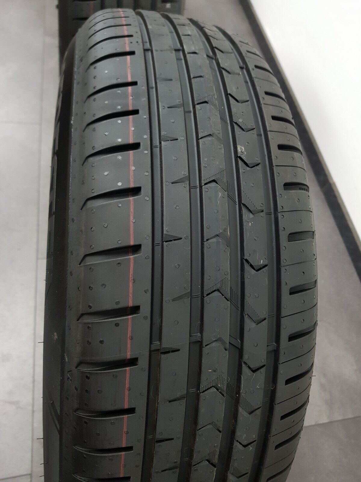 BMW 17 Zoll Felgen X1 U11 X2 U10 Sommerreifen Sommerräde Reifen neu 6898036 864