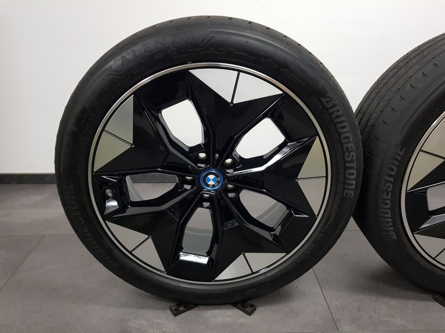 BMW 20 Zoll Sommerreifen original iX3 G08 6894844 6894845 Styling 843 Felgen