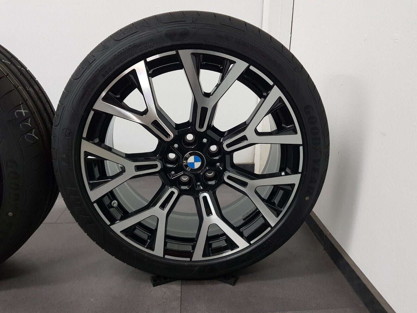 BMW Sommerreifen 19 Zoll Felgen X1 F48 X2 F39 580 Sommerräder 225 45 19 96W Neu