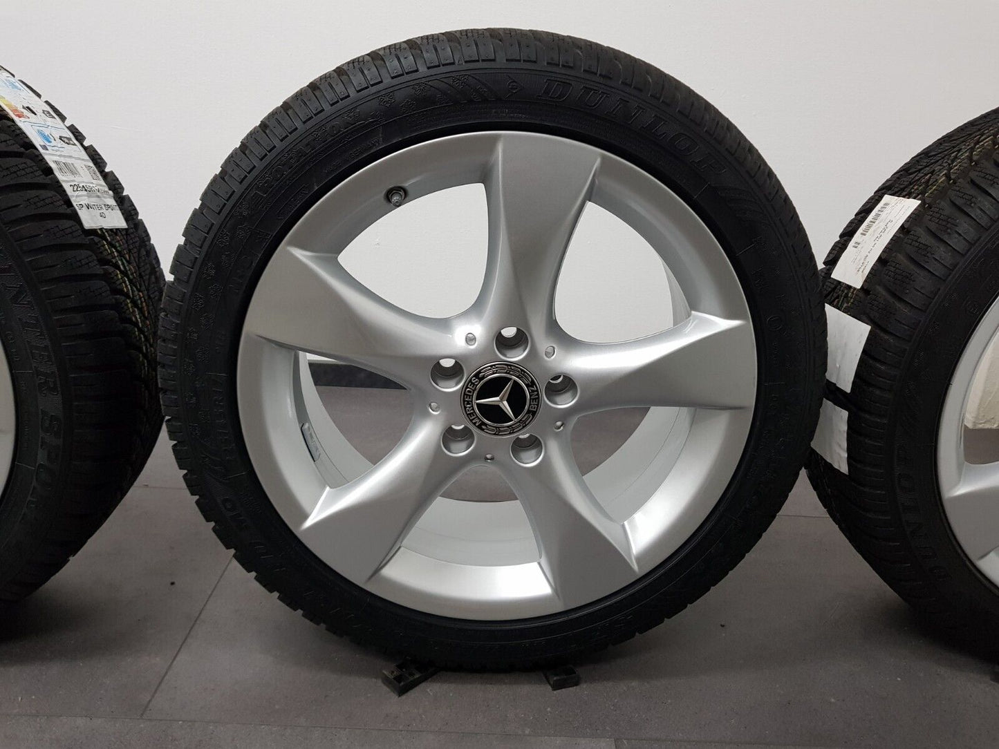 NEU Mercedes 17 Zoll Winterreifen A-Klasse A2464010502 A W176 B W246 CLA C117