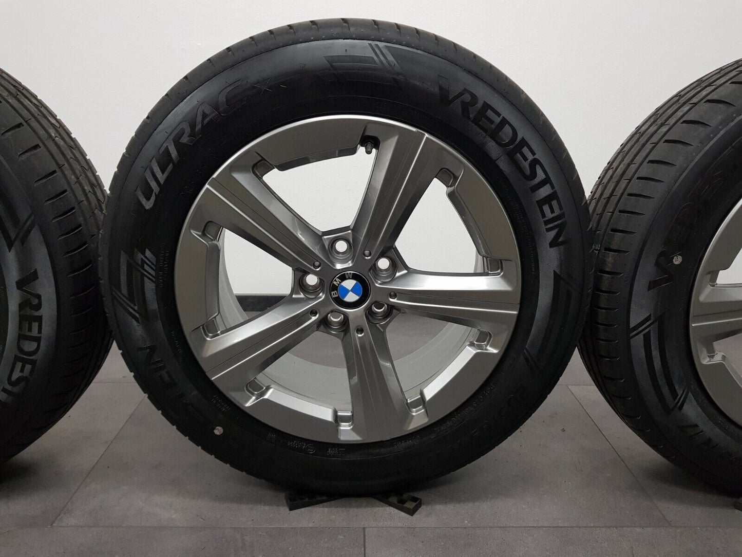 BMW 17 Zoll Felgen X1 U11 iX1 U11 Sommerreifen Sommerräder 875 6898044