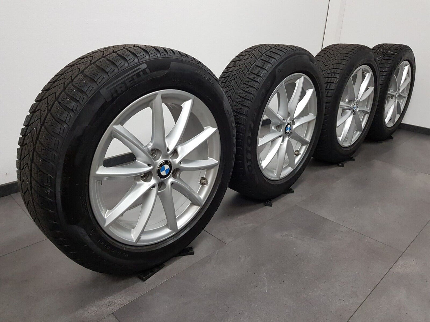 BMW Winterreifen 17 Zoll Felgen X1 F48 X2 F39 560 225 55 17 Winterräder Pirelli