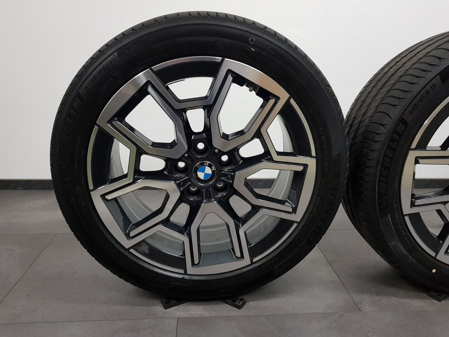 BMW X1 U11 iX1 X2 U10 19 Zoll Sommerreifen original Sommerräder 867 6898041