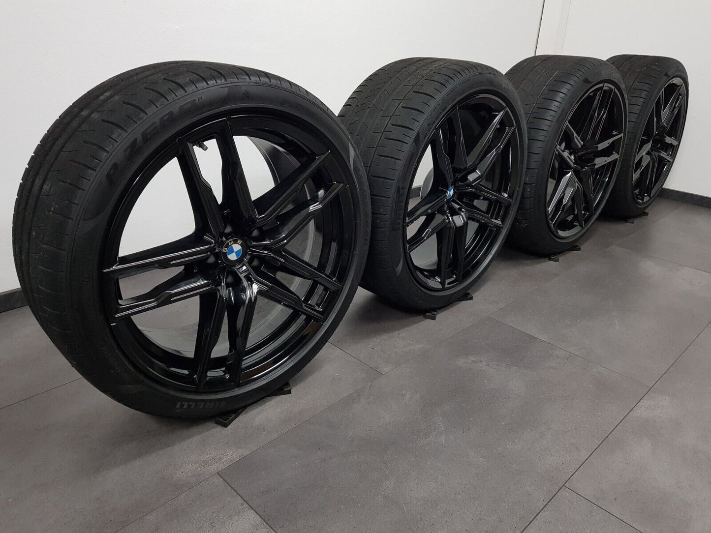 BMW M8 F91 F92 F93 M5 F90 20 Zoll Felgen Sommerreifen M810 8089562 8089563 Top!