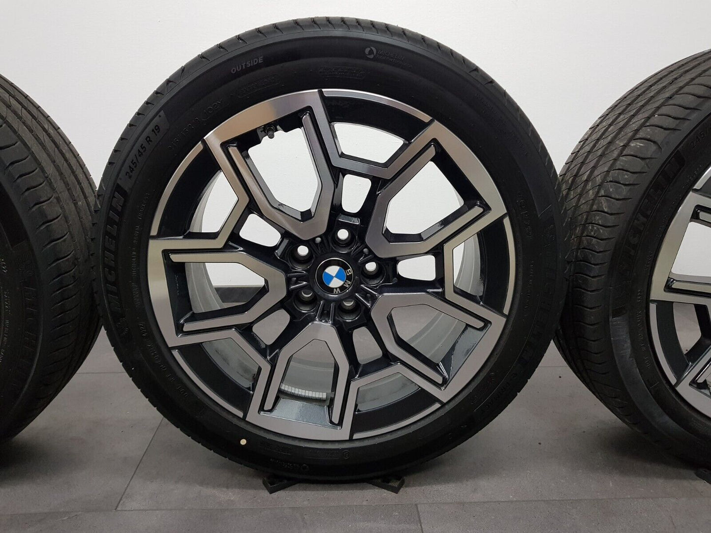 BMW X1 U11 iX1 X2 U10 19 Zoll Sommerreifen Sommerräder 867 6898041 +5mm