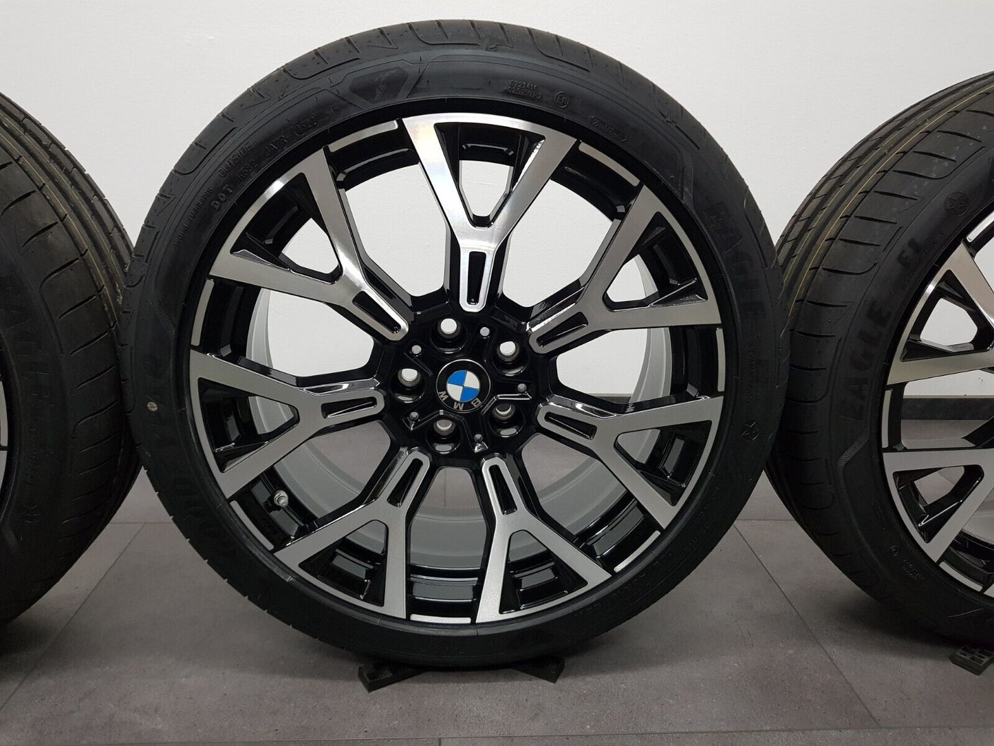 BMW Sommerreifen 19 Zoll Felgen X1 F48 X2 F39 580 Sommerräder 225 45 19 96W Neu