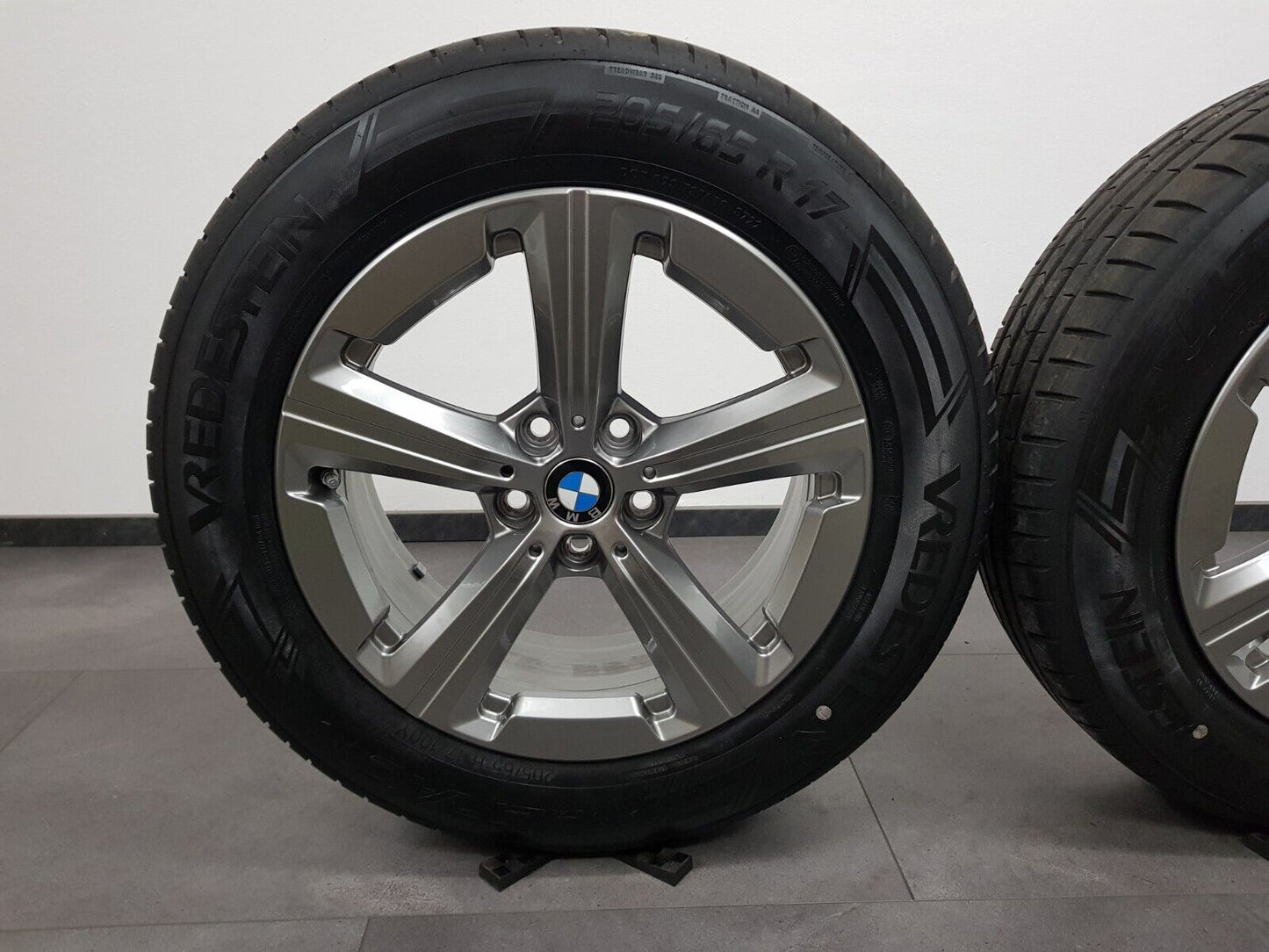 BMW 17 Zoll Felgen X1 U11 iX1 U11 Sommerreifen Sommerräder 875 6898044