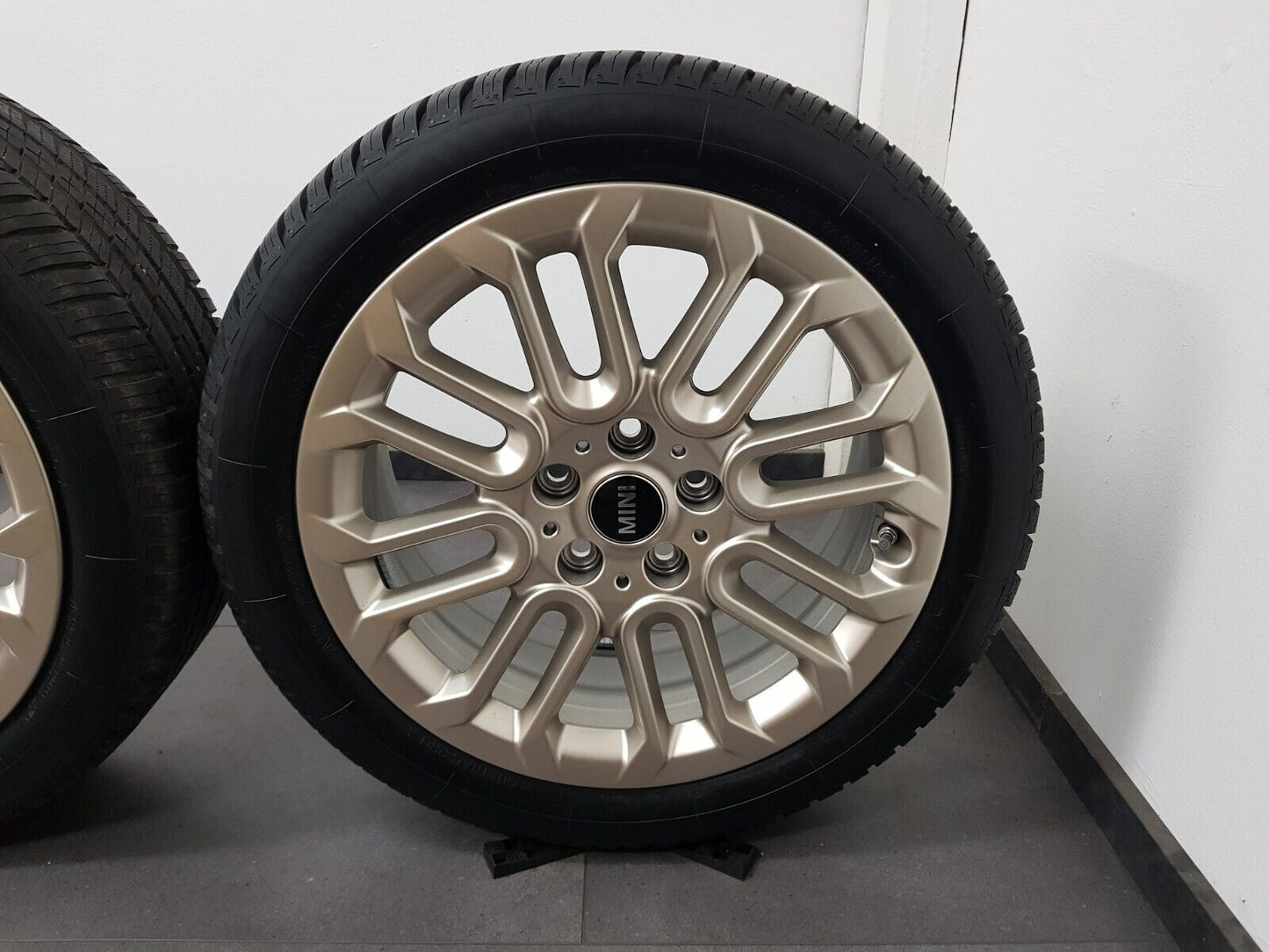 Mini 17 Zoll Felgen F65 F66 F67 Sommerreifen Sommerräder M+S Styling 956 Top!