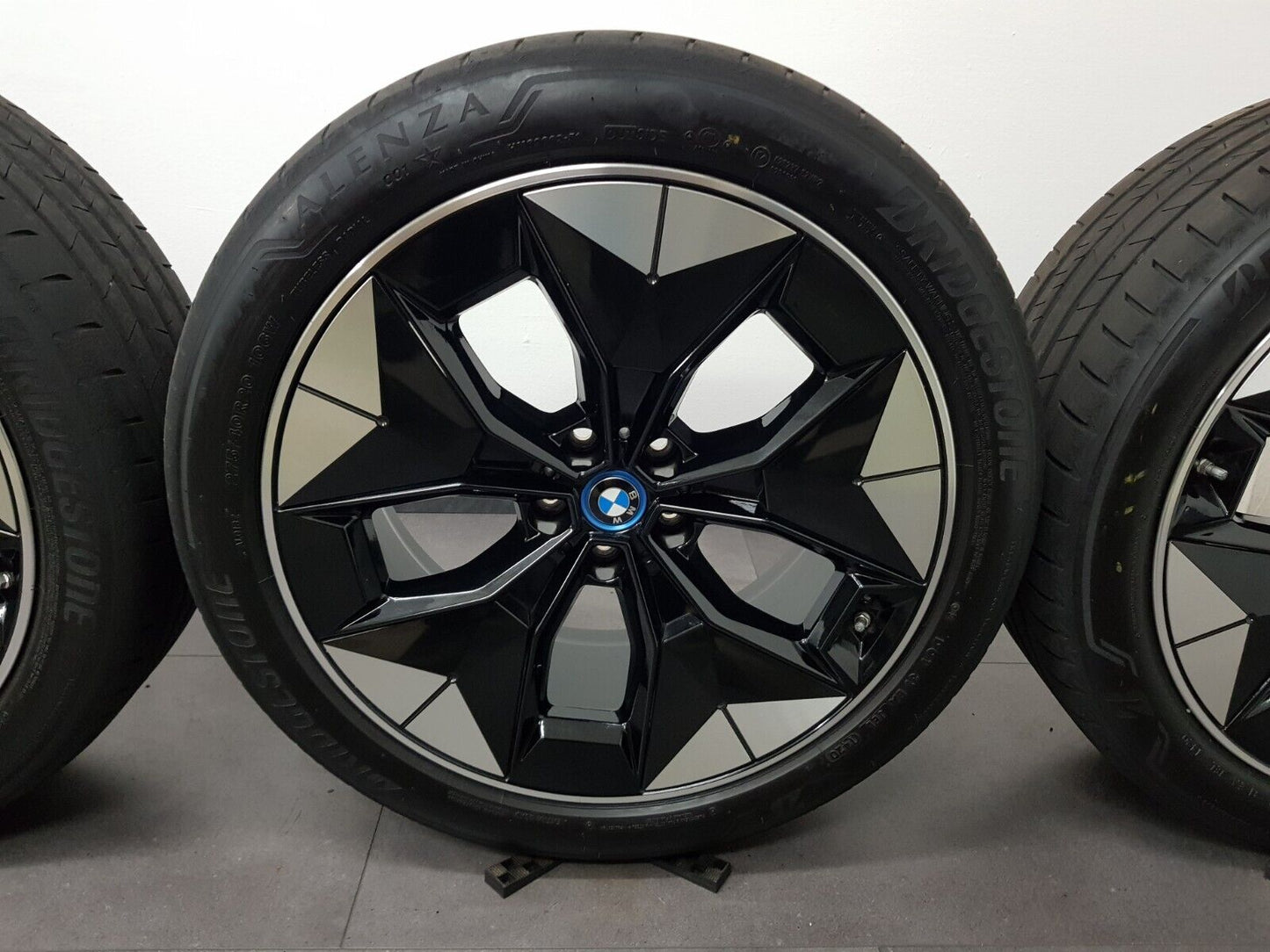 BMW 20 Zoll Sommerreifen original iX3 G08 6894844 6894845 Styling 843 Felgen