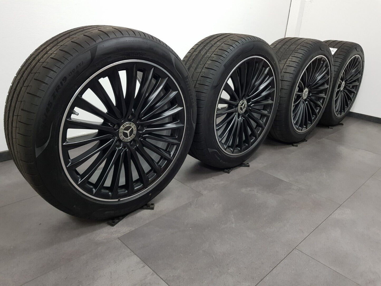 Mercedes 19 Zoll Felgen AMG SL R232 Vielspeichen schwarz matt Sommerreifen A232