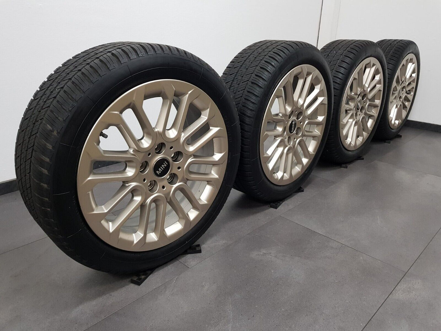 Mini 17 Zoll Felgen F65 F66 F67 Sommerreifen Sommerräder M+S Styling 956 Top!