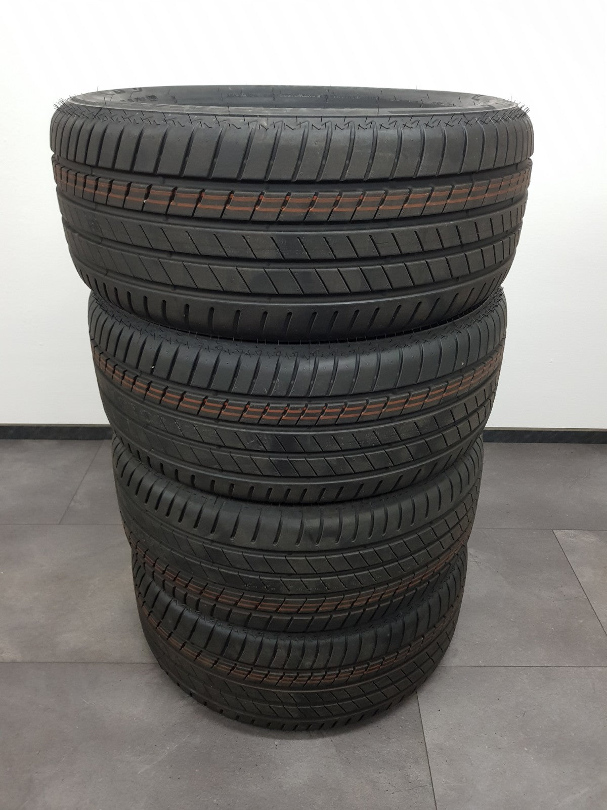 45795594