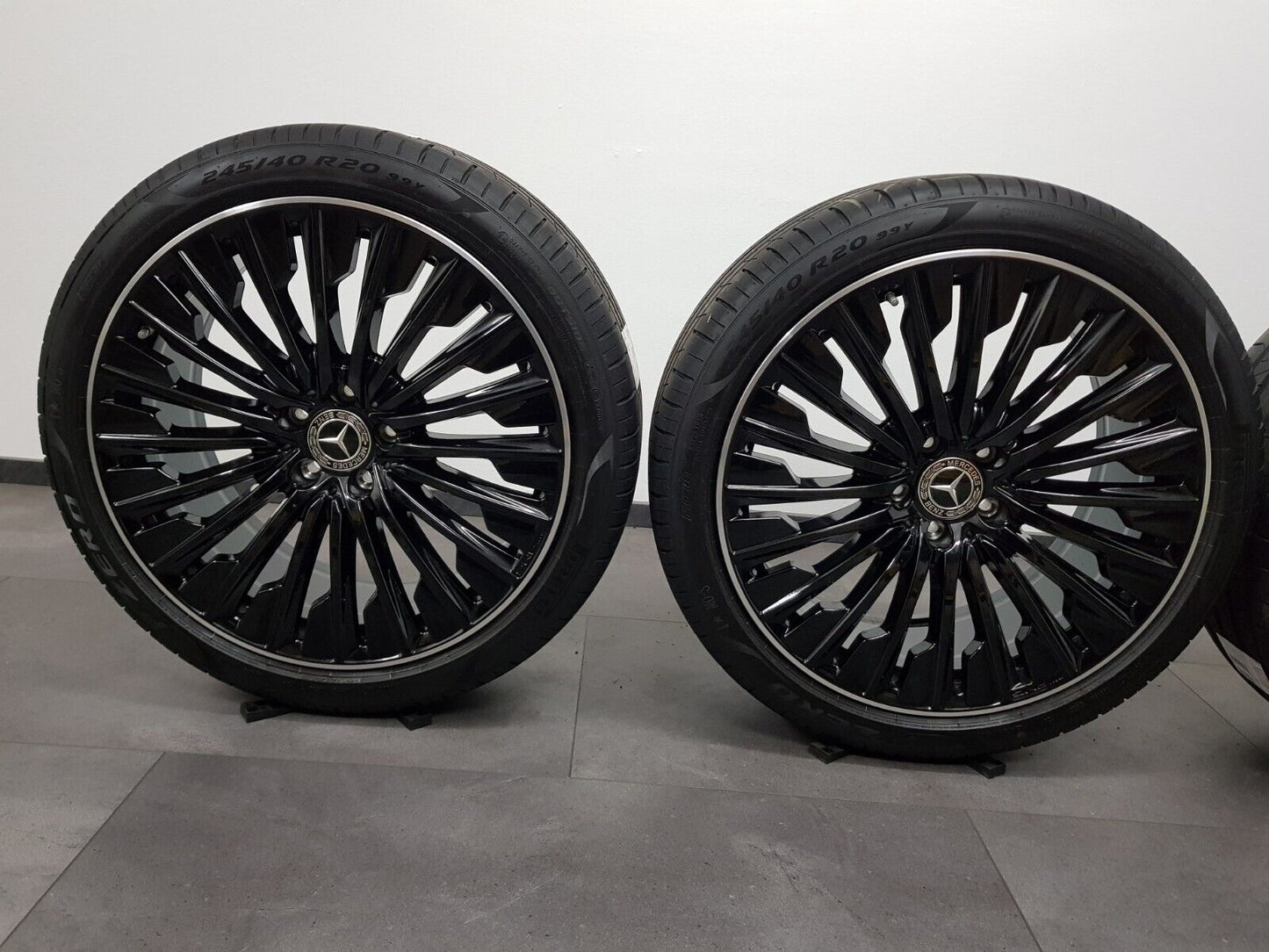 Mercedes E-Klasse 20 Zoll AMG Felgen W214 S214 A2144010500 Sommerreifen NEU