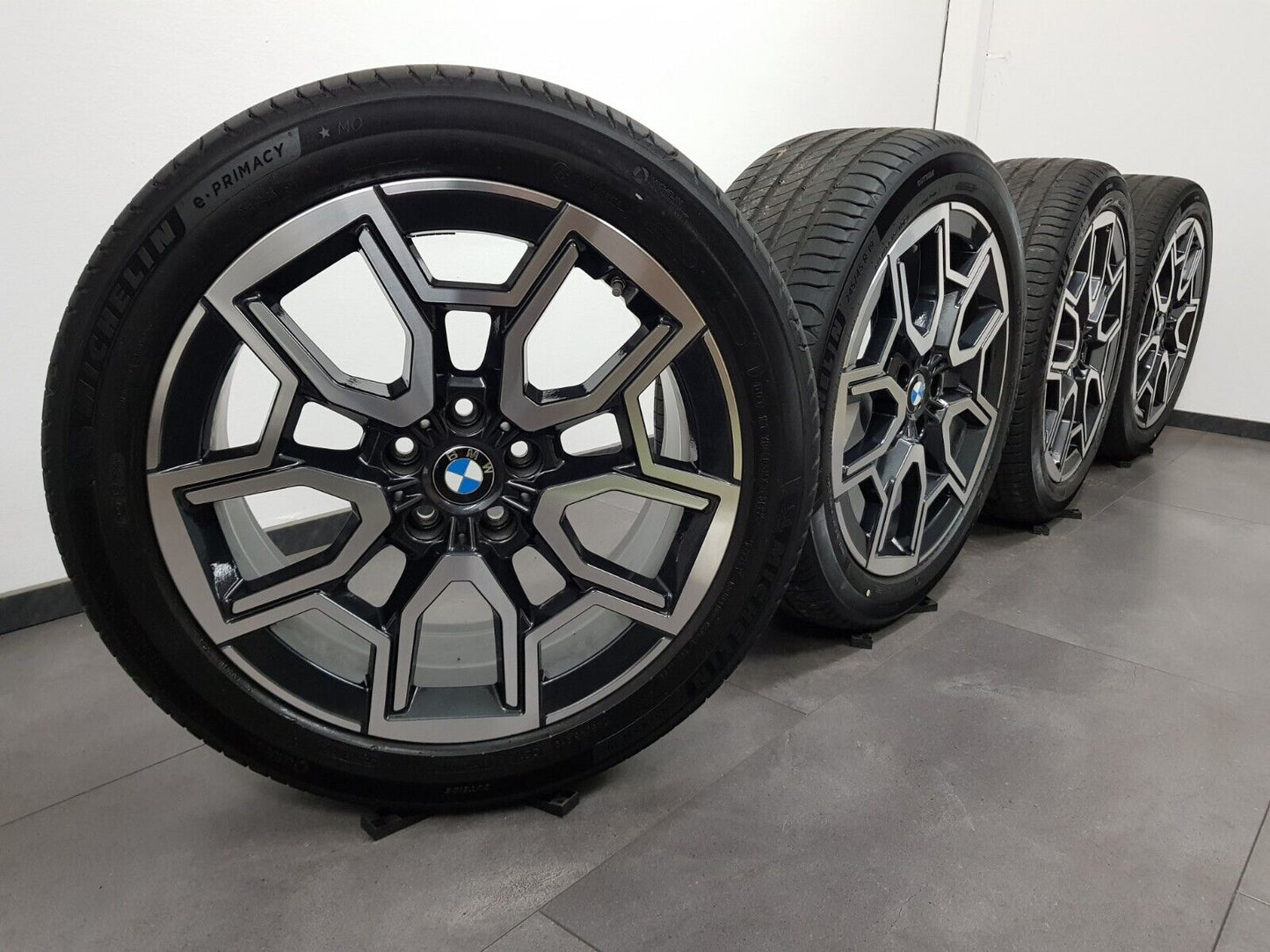 BMW X1 U11 iX1 X2 U10 19 Zoll Sommerreifen Sommerräder 867 6898041 +5mm