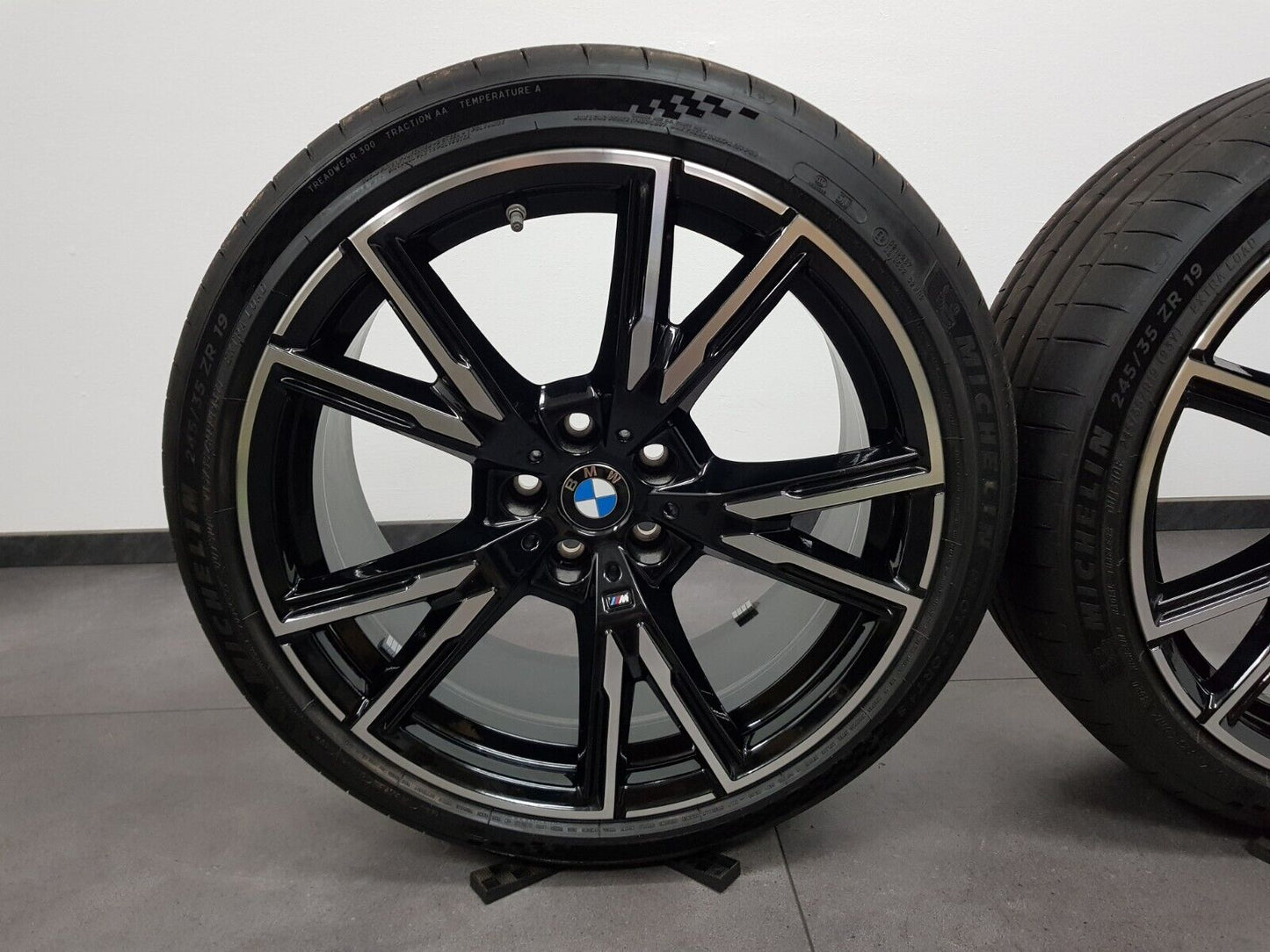 BMW 2er G42 19 Zoll Felgen M240i M893 M 893 Felgen Sommerreifen 1543823 1543824