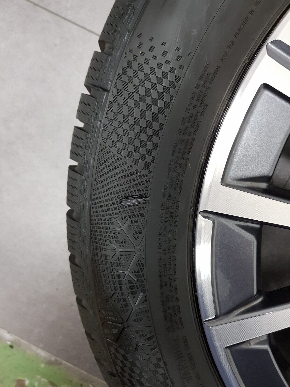 BMW 2er U06 Winterräder 17 Zoll 833 V-Speiche 6891174 Winterreifen original