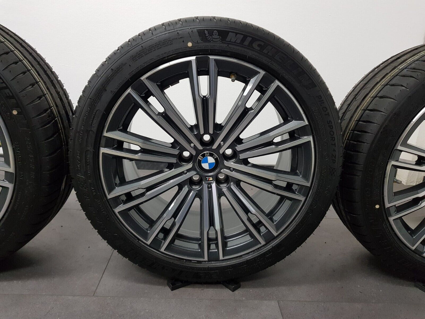 BMW Sommerreifen 18 Zoll 3er G20 G21 4er G22 G23 M790 Sommerräder Radsatz