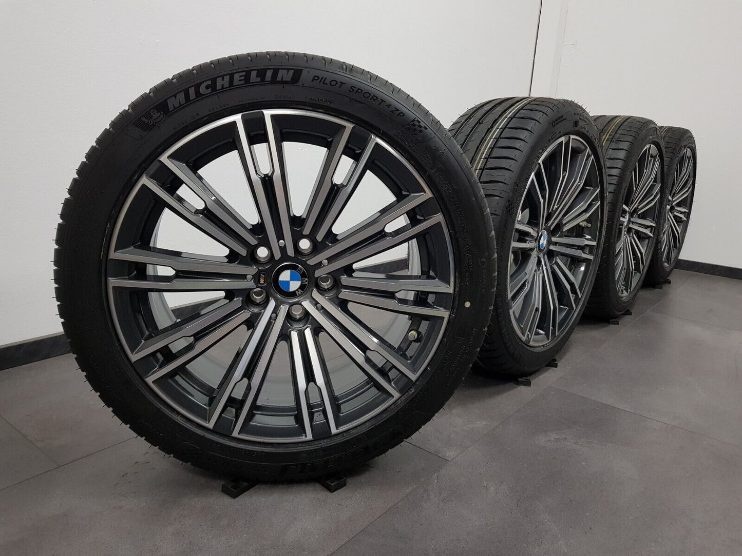 BMW Sommerreifen 18 Zoll 3er G20 G21 4er G22 G23 M790 Sommerräder Radsatz