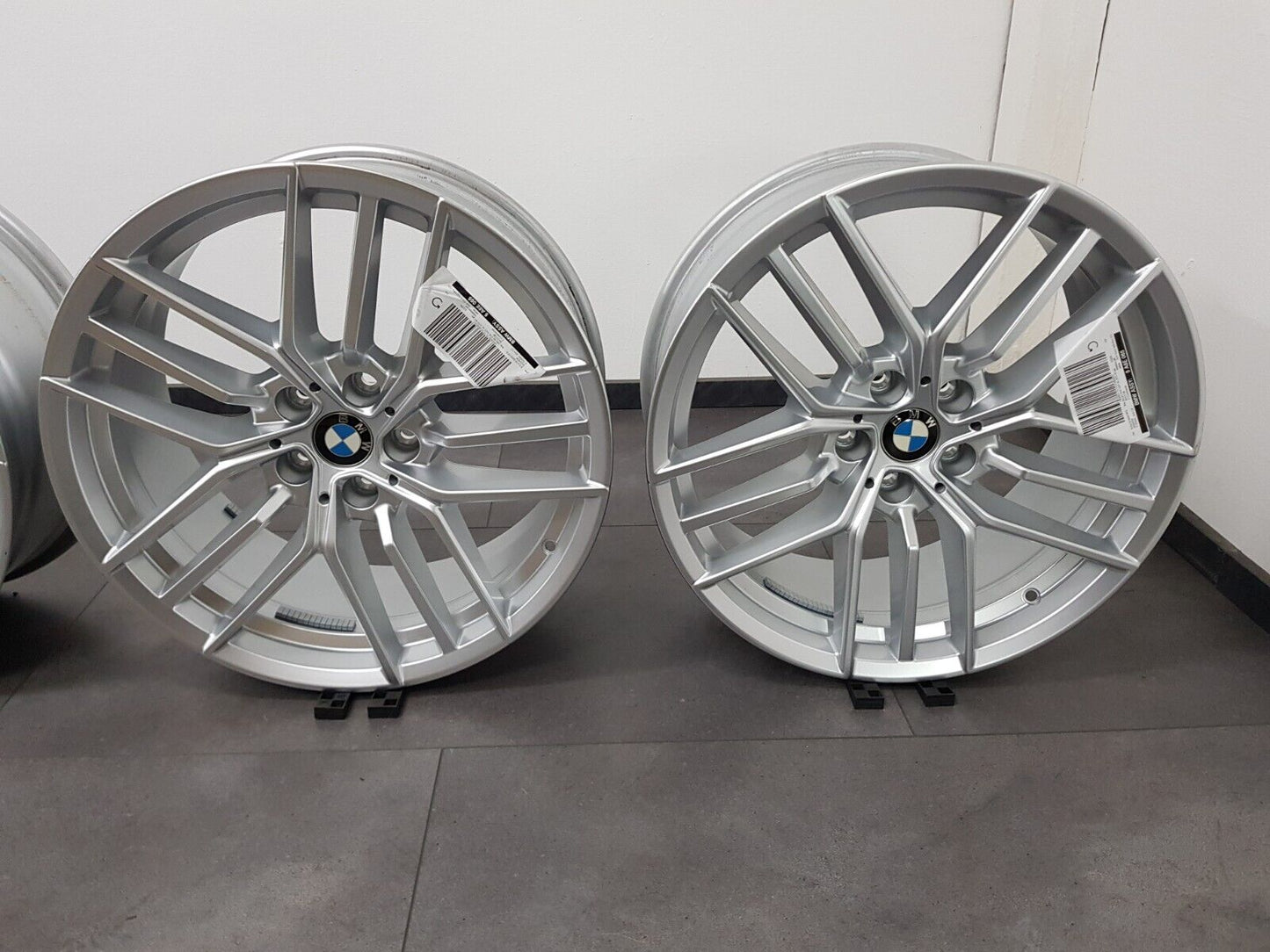 NEU BMW 19 Zoll 5er G60 i5 G61 Felgen Styling 933 5A324D6 inkl. Nabendeckel!