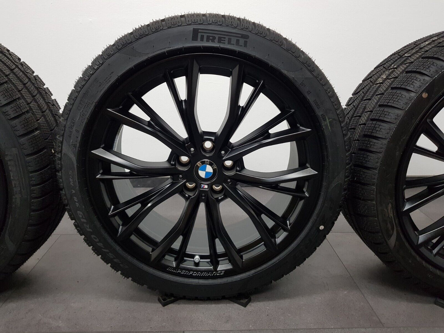 BMW Winterreifen 19 Zoll Felgen 5er G30 G31 8er Winterräder M786 Performance Top