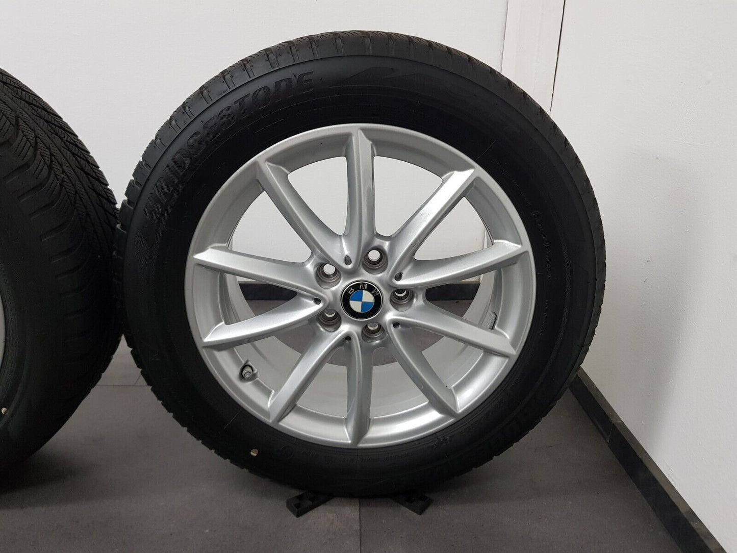 BMW Winterreifen 17 Zoll Felgen X1 F48 X2 F39 560 225 55 17 Winterräder DOT21