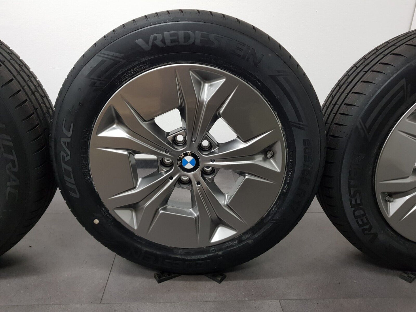 NEU BMW 17 Zoll Felgen X1 U11 X2 U10  Sommerreifen Sommerräder 6898036 864