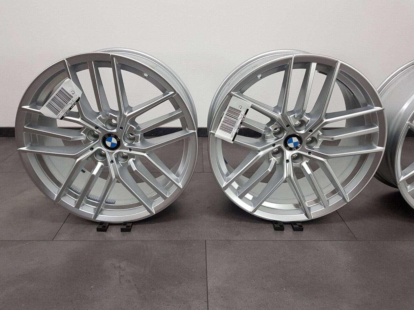 NEU BMW 19 Zoll 5er G60 i5 G61 Felgen Styling 933 5A324D6 inkl. Nabendeckel!