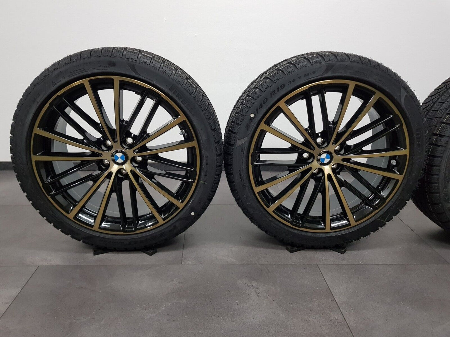 NEU BMW Felgen 19 Zoll Winterreifen 5er G30 G31 635 Winterräder V-Speiche Gold!