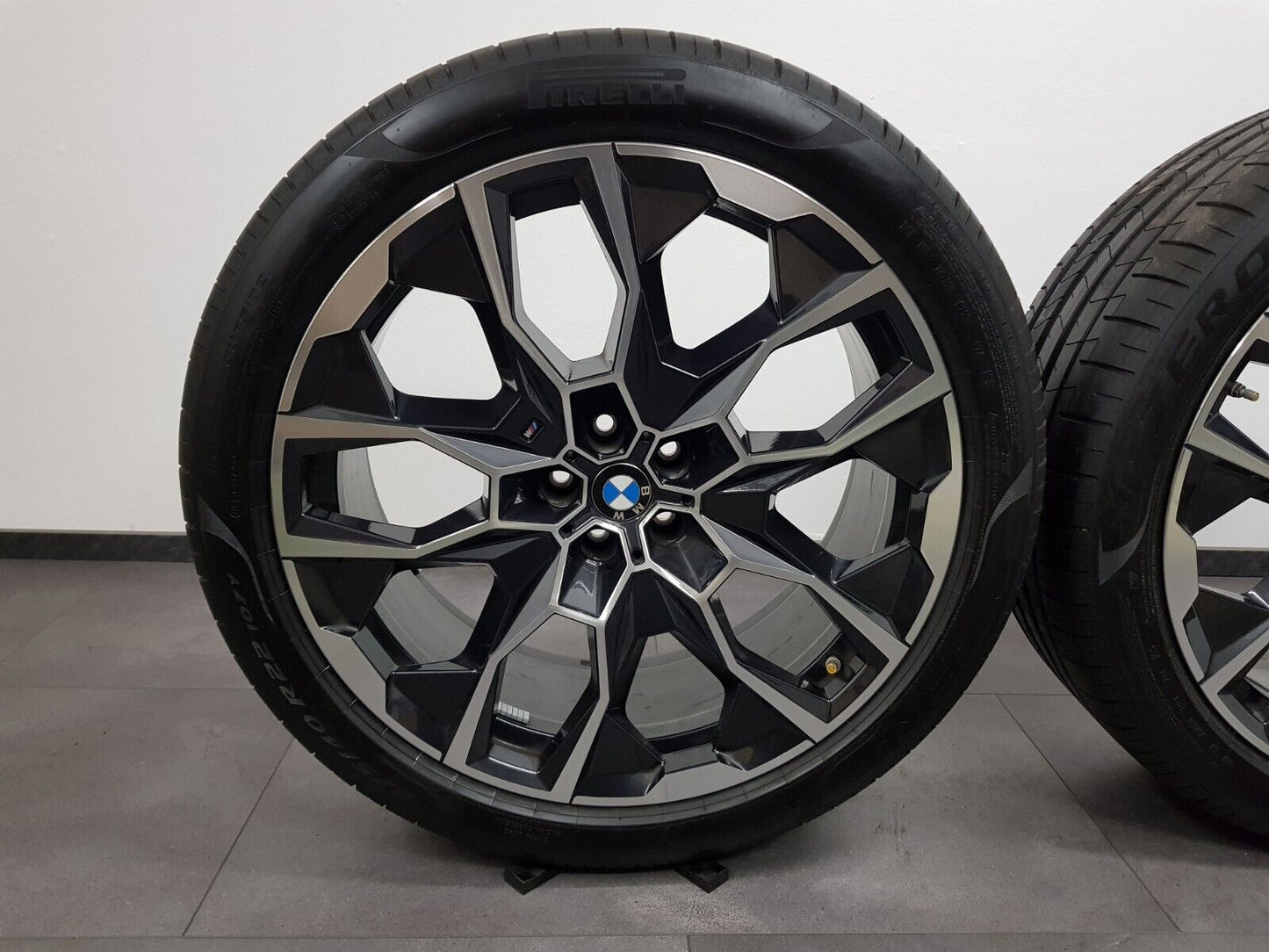 BMW 22 Zoll Felgen X7 G07 Sommerreifen Sommerräder M913 6895935 DOT23 +7mm