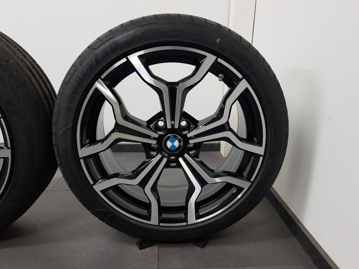 BMW Sommerreifen 19 Zoll Felgen X1 F48 X2 F39 M722 Sommerräder 8009759 Neuw. !