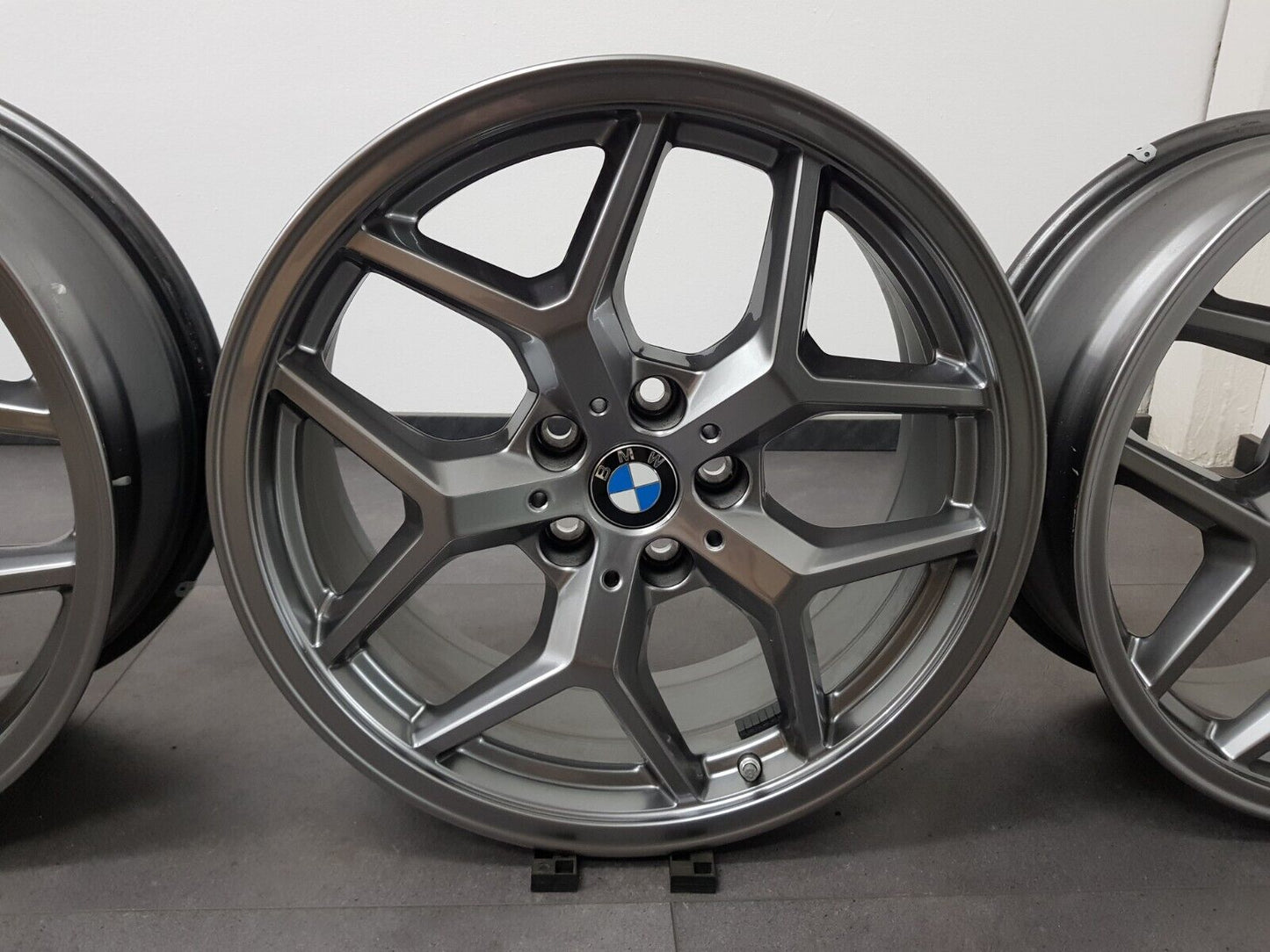 4x BMW 5er G60 G61 18 Zoll Felgen original 5A324D5 Y-Speiche 932 inkl. RDKS