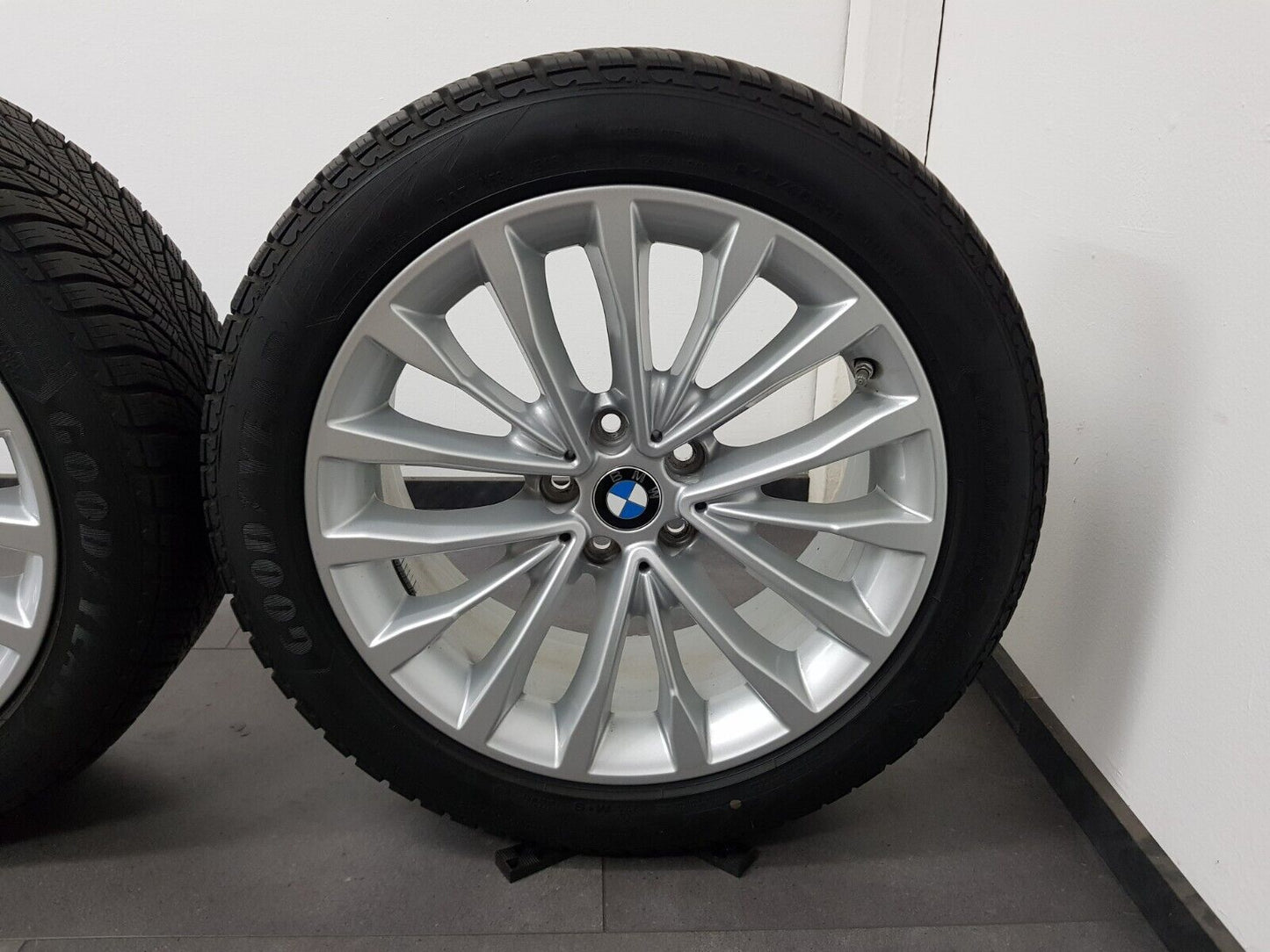 BMW 18 Zoll Winterreifen 5er G30 G31 Felgen 632 Winterräder 245 45 18 DOT20/21