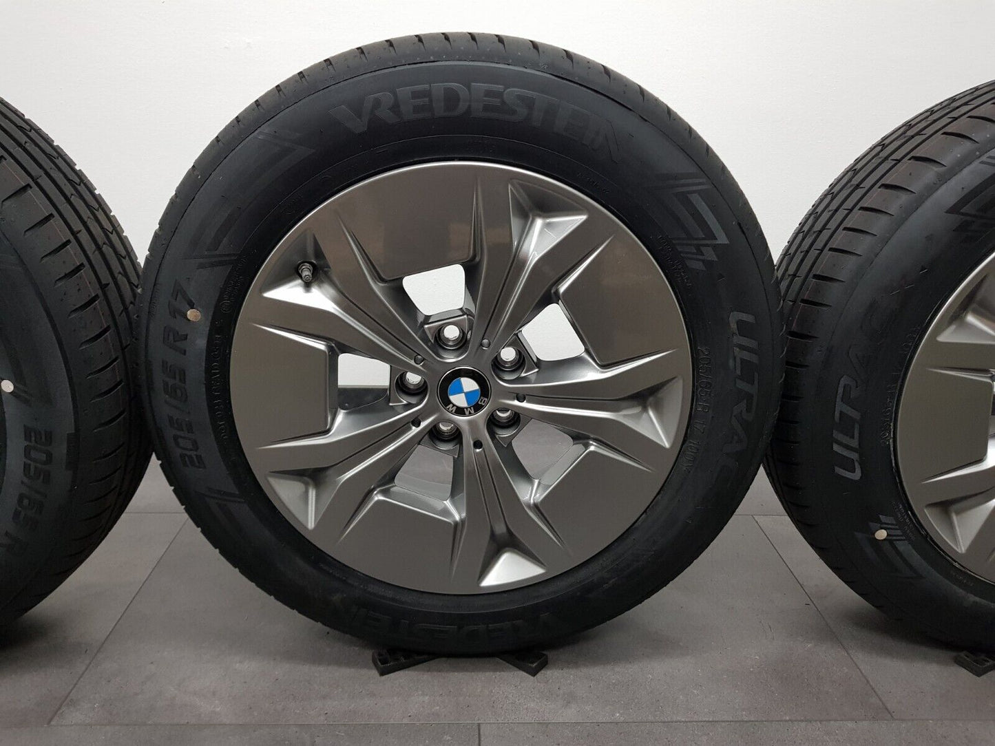 NEU BMW 17 Zoll Felgen X1 U11 X2 U10  Sommerreifen Sommerräder 6898036 864