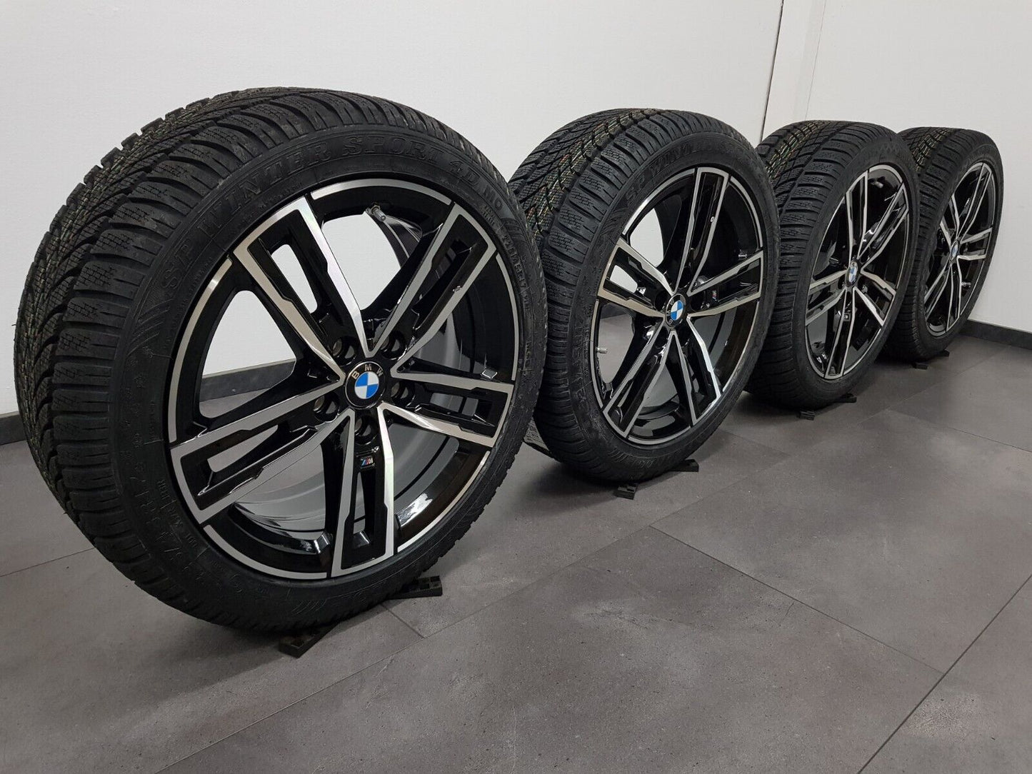 BMW 17 Zoll Felgen 1er 2er F40 F44 Winterreifen Winterräder Styling M550 Neuw.