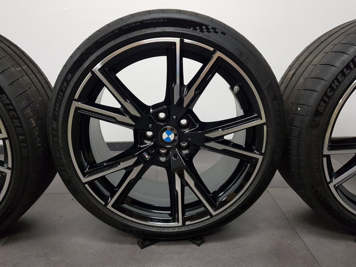 BMW 2er G42 19 Zoll Felgen M240i M893 M 893 Felgen Sommerreifen 1543823 1543824