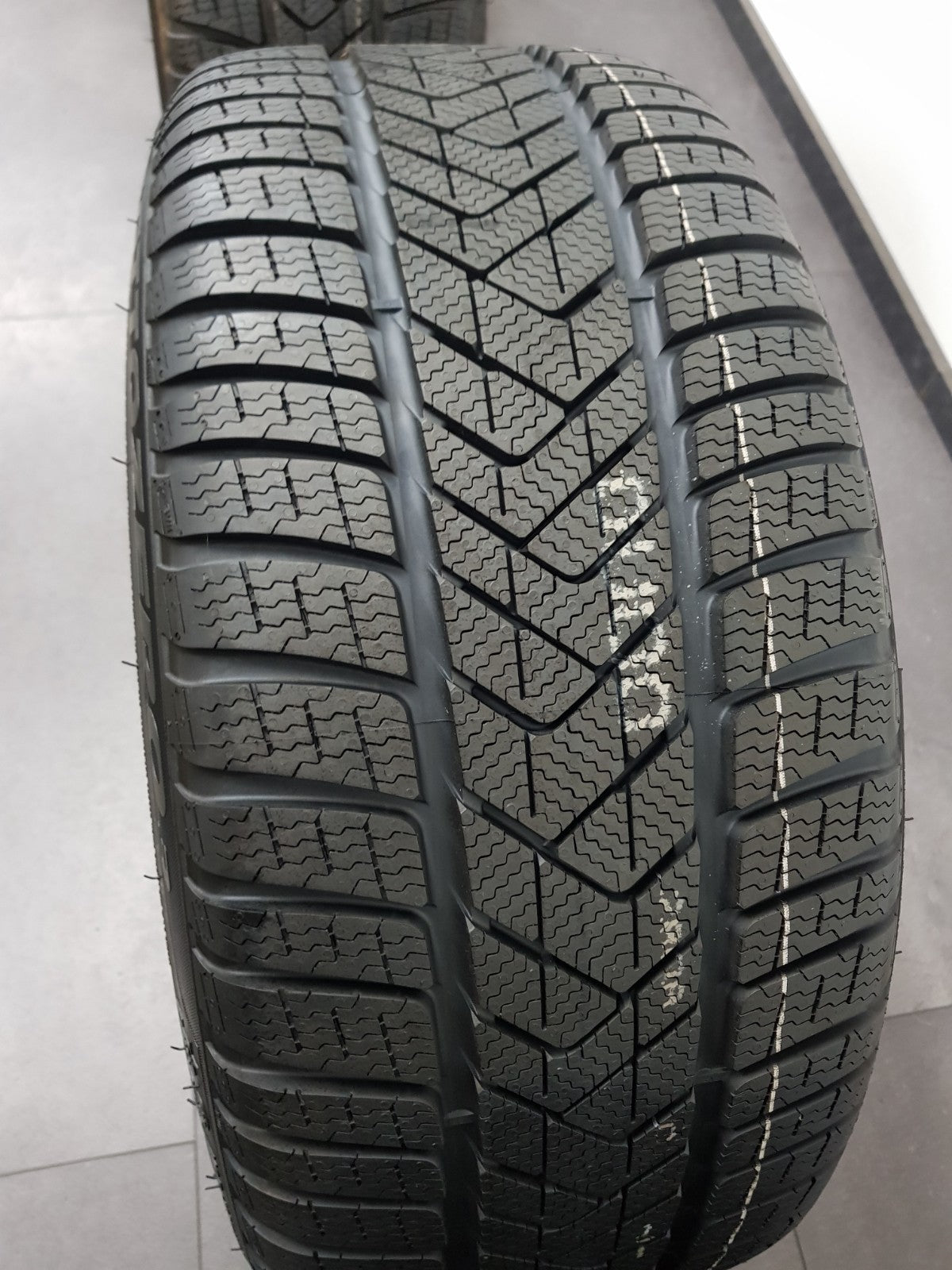 46547713