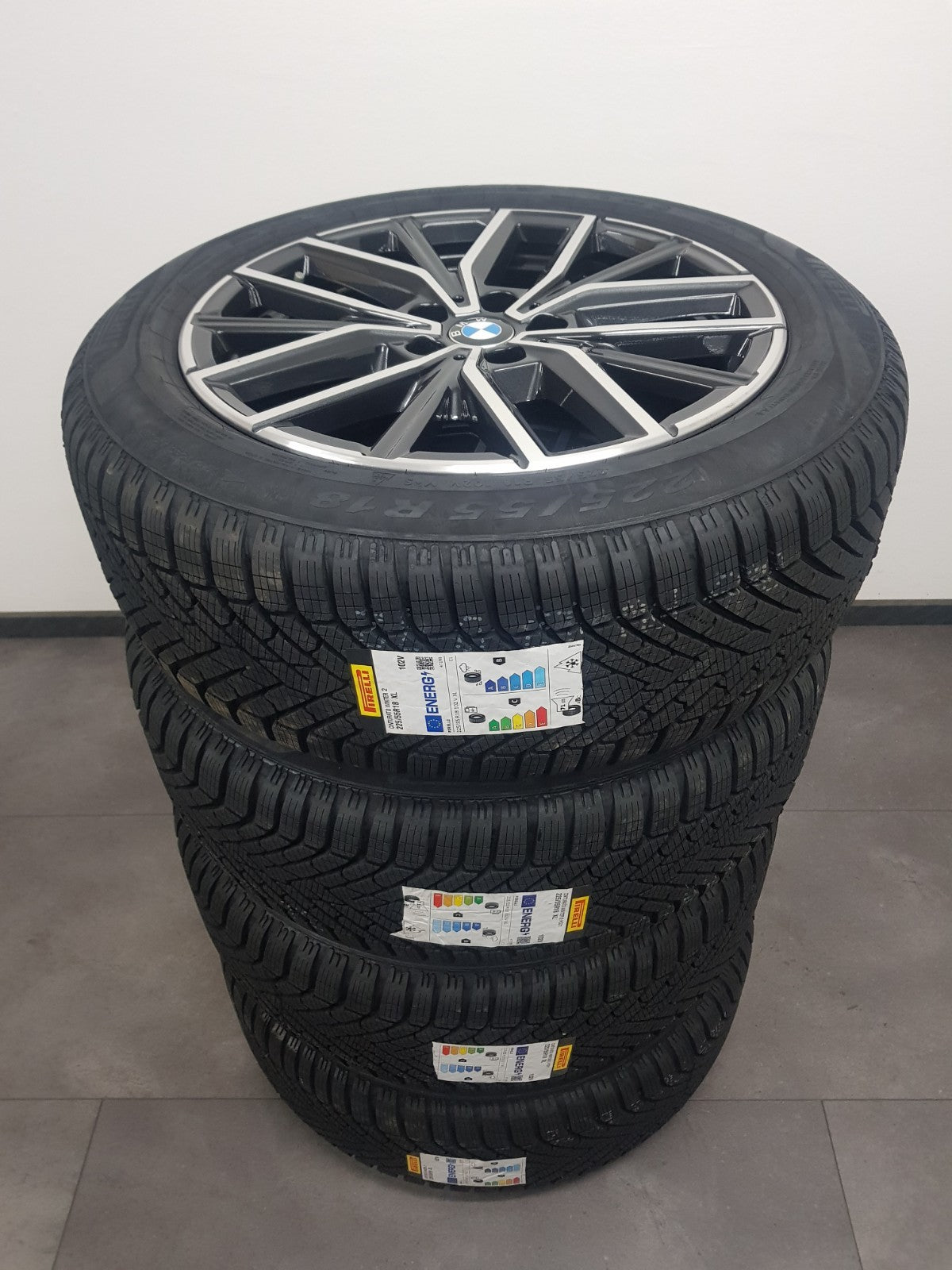 47560629