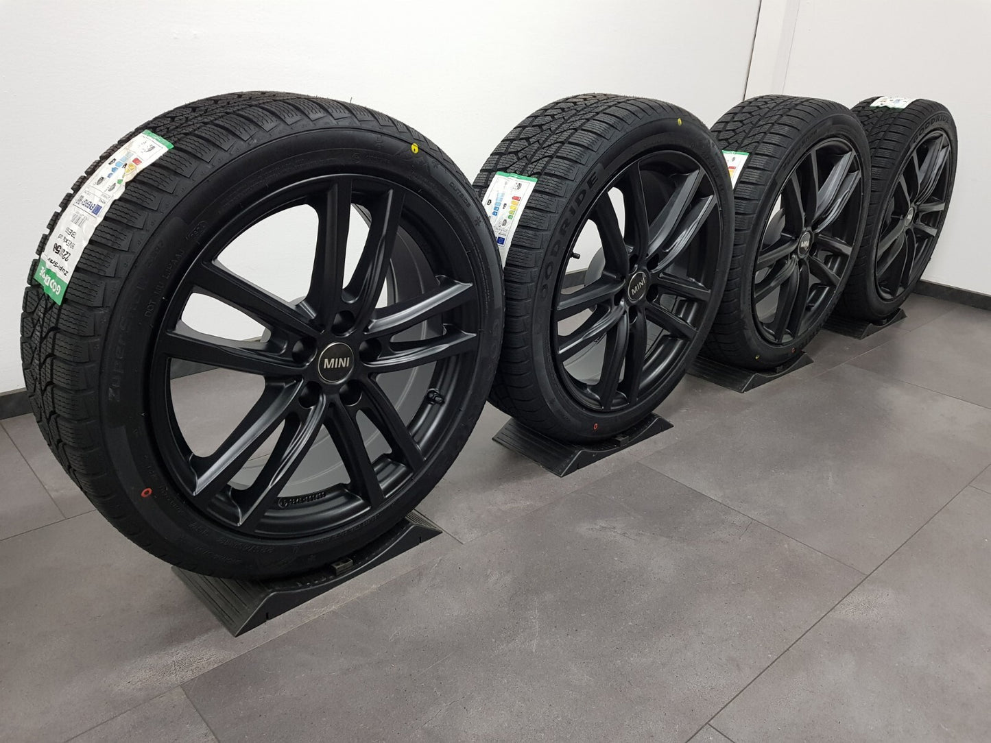 https://i.ebayimg.com/00/s/MTIwMFgxNjAw/z/aBYAAOSw7SFn0CjO/$_57.JPG?set_id=880000500F