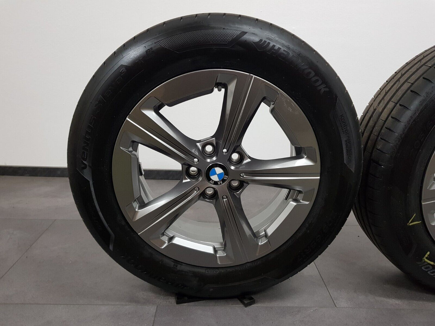 BMW 17 Zoll Felgen X1 U11 iX1 U11  Sommerreifen Sommerräder 832 +6mm 6891173