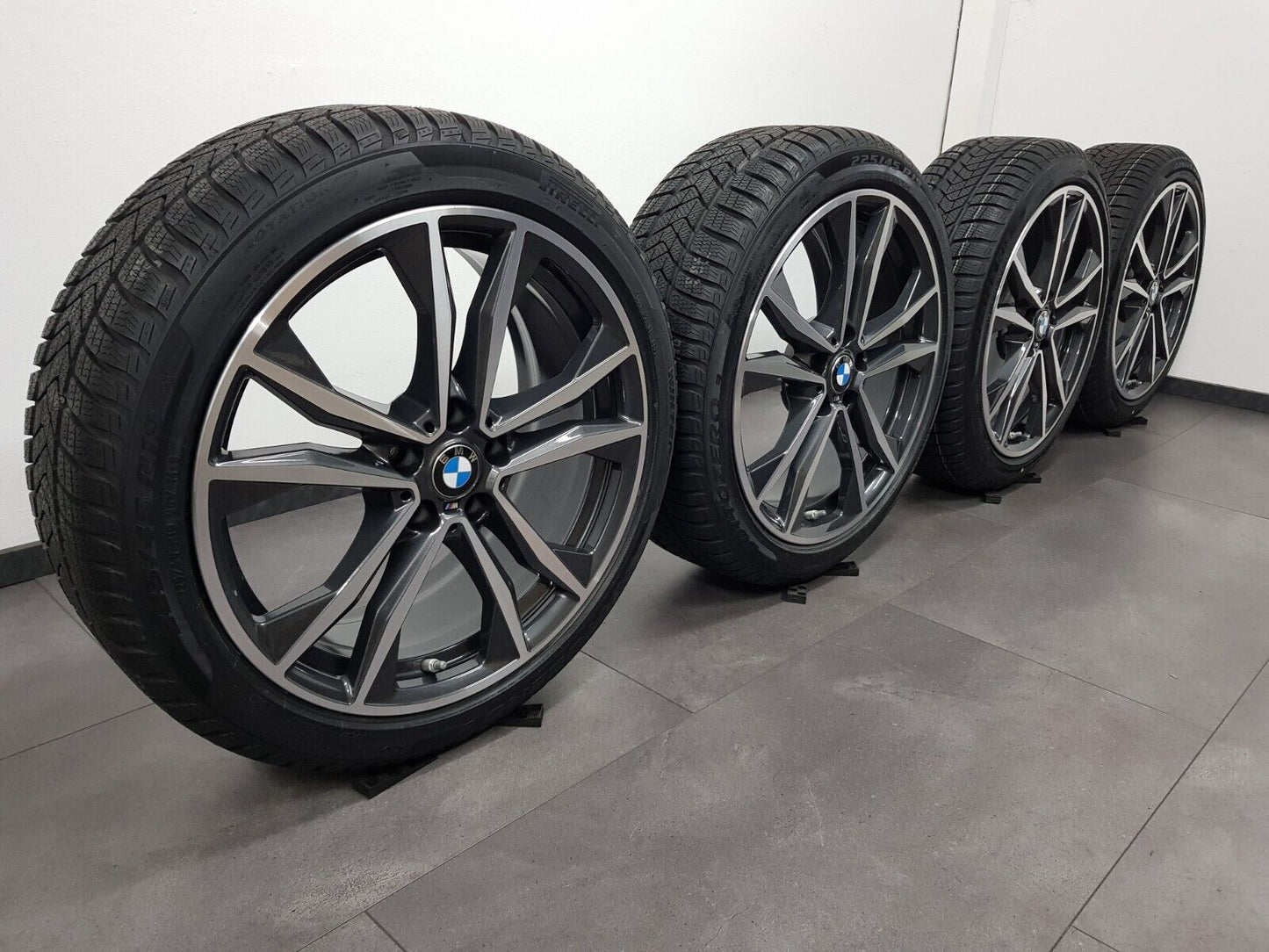 NEU BMW Winterreifen 19 Zoll Felgen X1 F48 X2 F39 M715 Winterräder DOT20 8008616