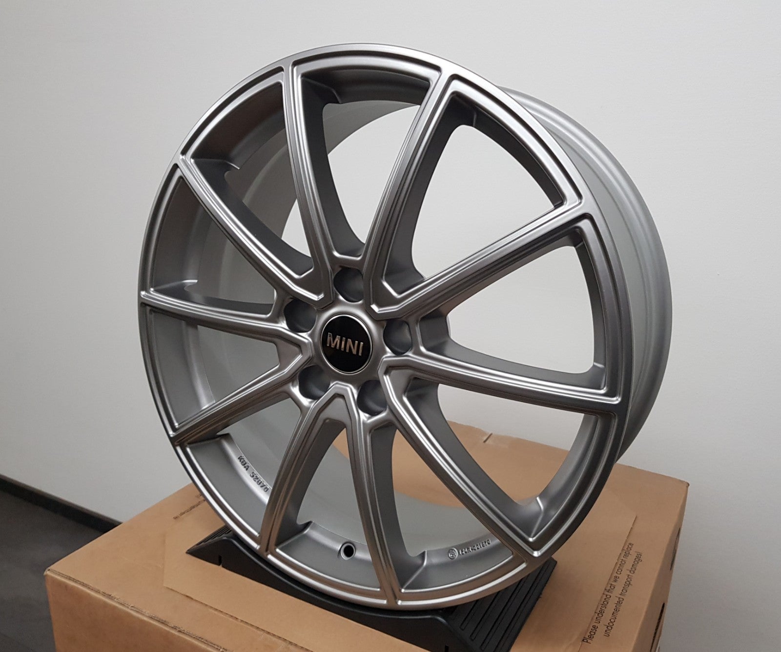 47684647