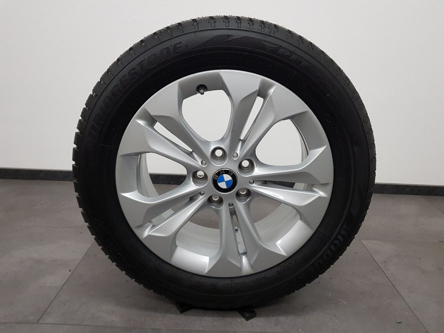 1x BMW Winterrad 17 Zoll Felge X1 F48 X2 F39 564 Alufelgen 6856065 Neuw.