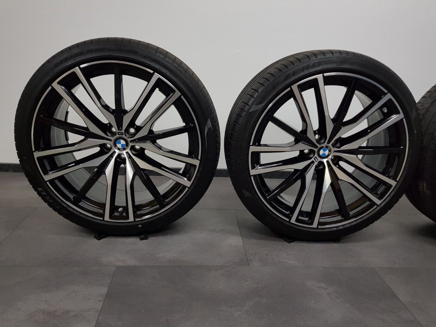 BMW 22 Zoll Felgen X5 G05 X6 G06 M742 Sommerreifen Sommerräder 742M Pirelli Top!