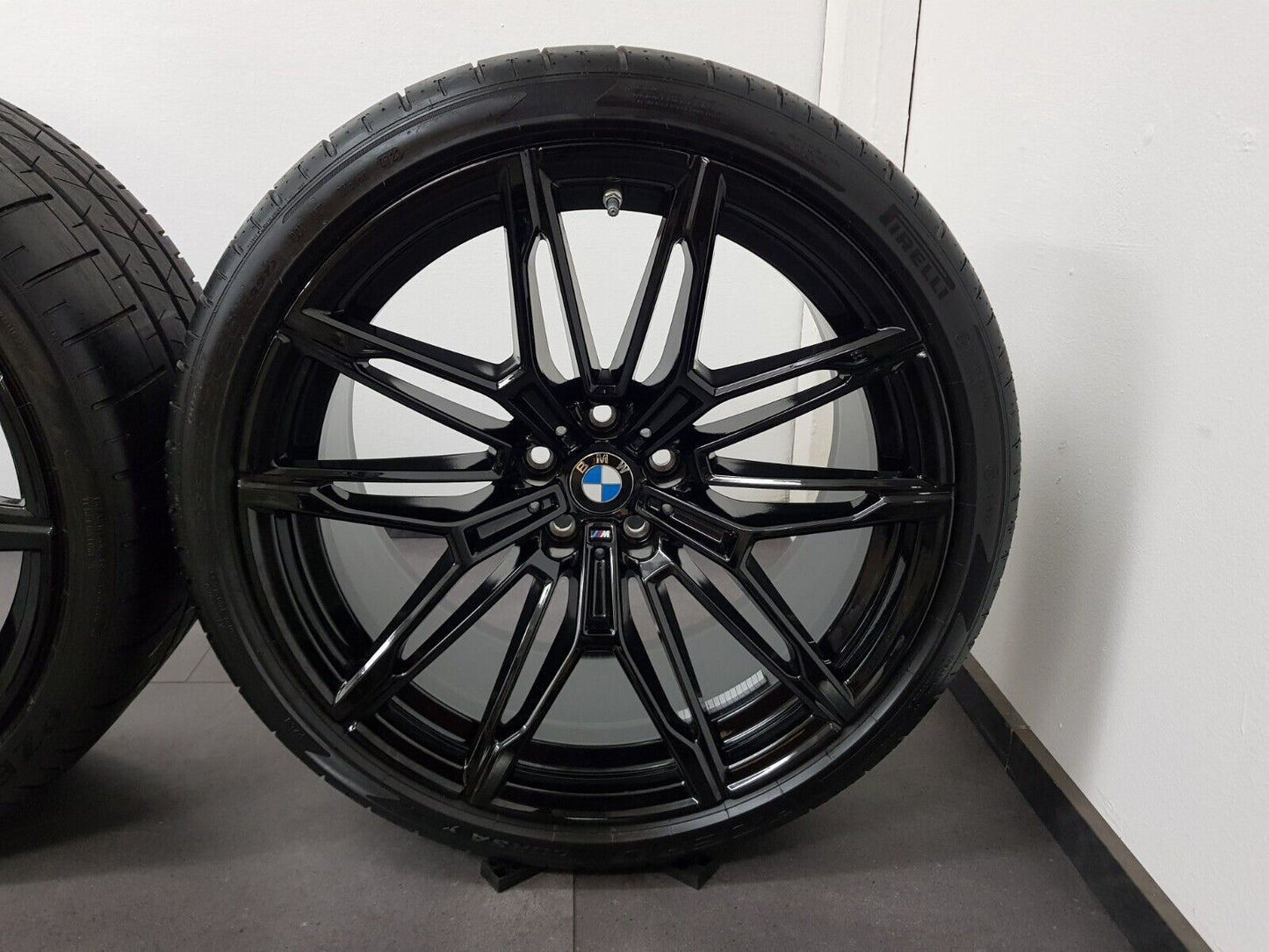 BMW M930 19/20 Zoll Sommerreifen M2 G87 M3 G80 G81 M4 G82 930M Pirelli schwarz!