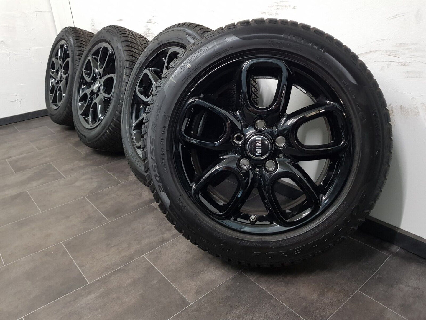 MINI 16 Zoll Felgen F54 Clubman Winterräder Winterreifen 494 schwarz DOT20 +7mm!