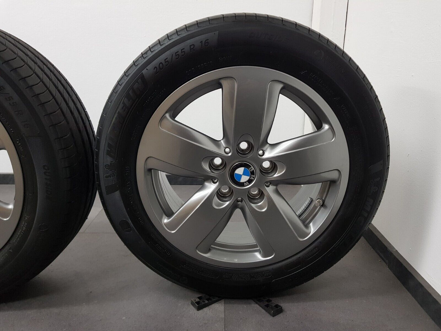 BMW 1er F40 2er F44 Sommerräder 16 Zoll Revolite Spoke 517 Sommerreifen +6mm