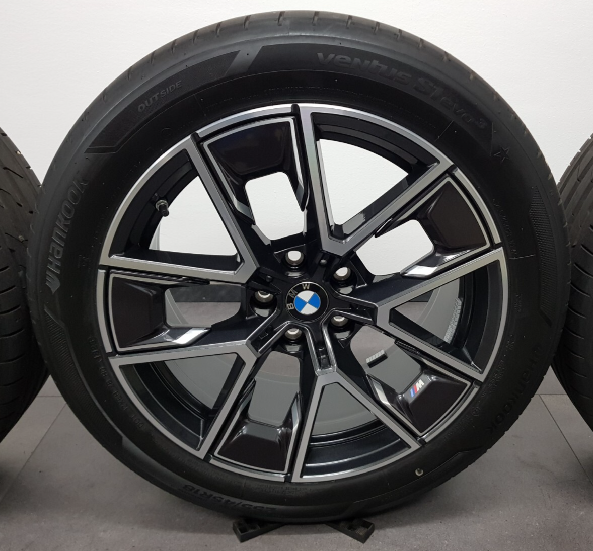 46352472