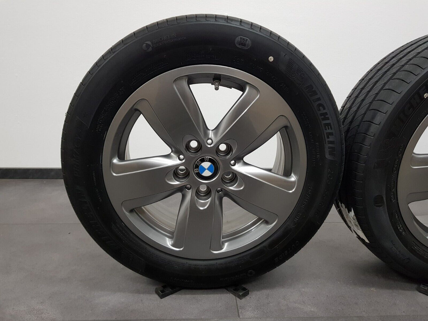 BMW 1er F40 2er F44 Sommerräder 16 Zoll Revolite Spoke 517 Sommerreifen +6mm