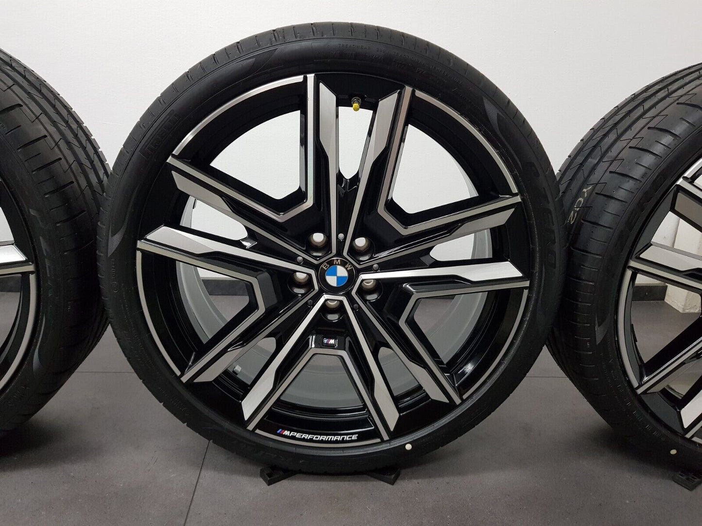 NEU BMW 21 Zoll Felgen BMW X1 iX1 U11 X2 iX2 U10 M877 Sommerreifen Performance!